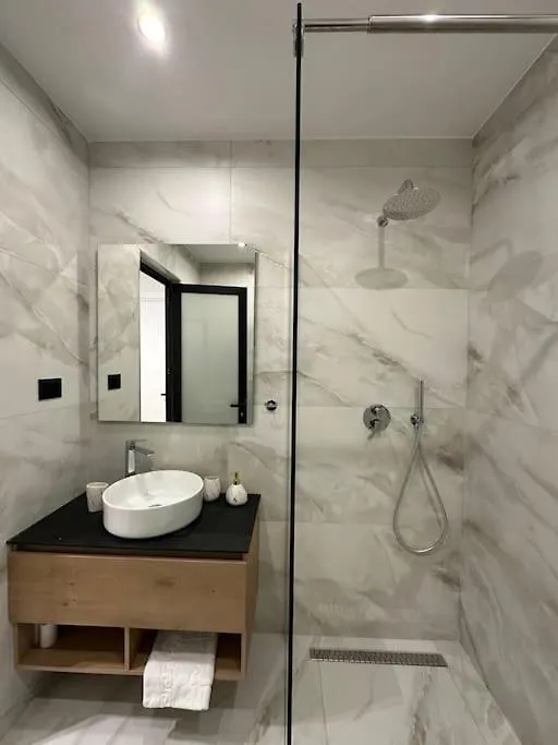 Apartment Elegant Studio - Tirana City Center